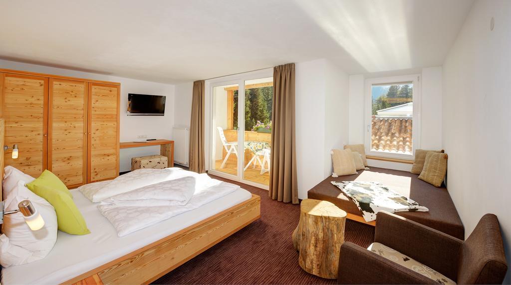 Hotel Zum See Martello Pokoj fotografie